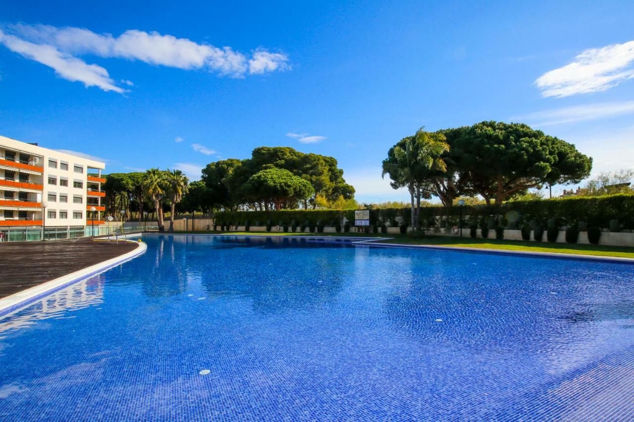 Galera Planet Costa Dorada Villa Кембрилс Екстериор снимка