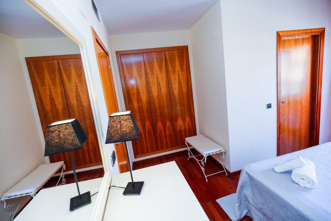 Galera Planet Costa Dorada Villa Кембрилс Екстериор снимка