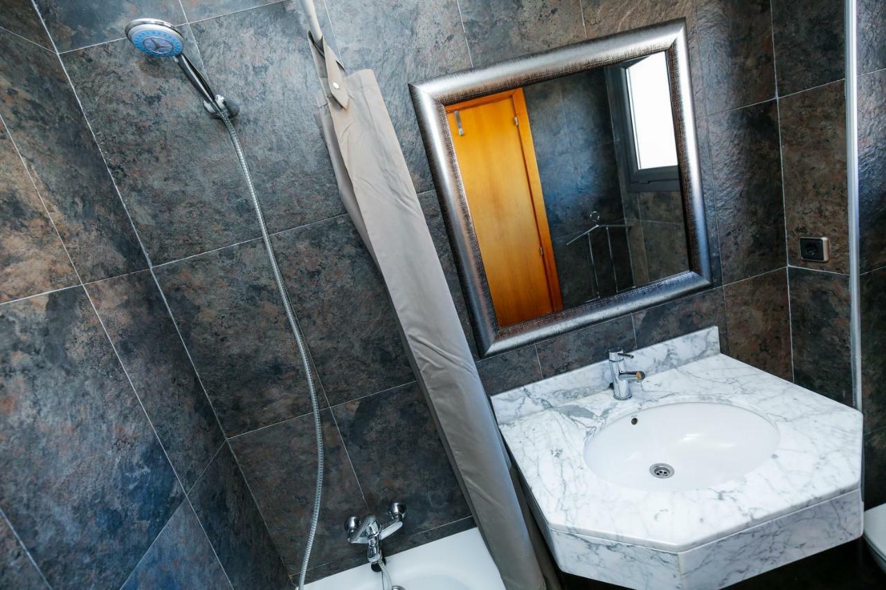 Galera Planet Costa Dorada Villa Кембрилс Екстериор снимка