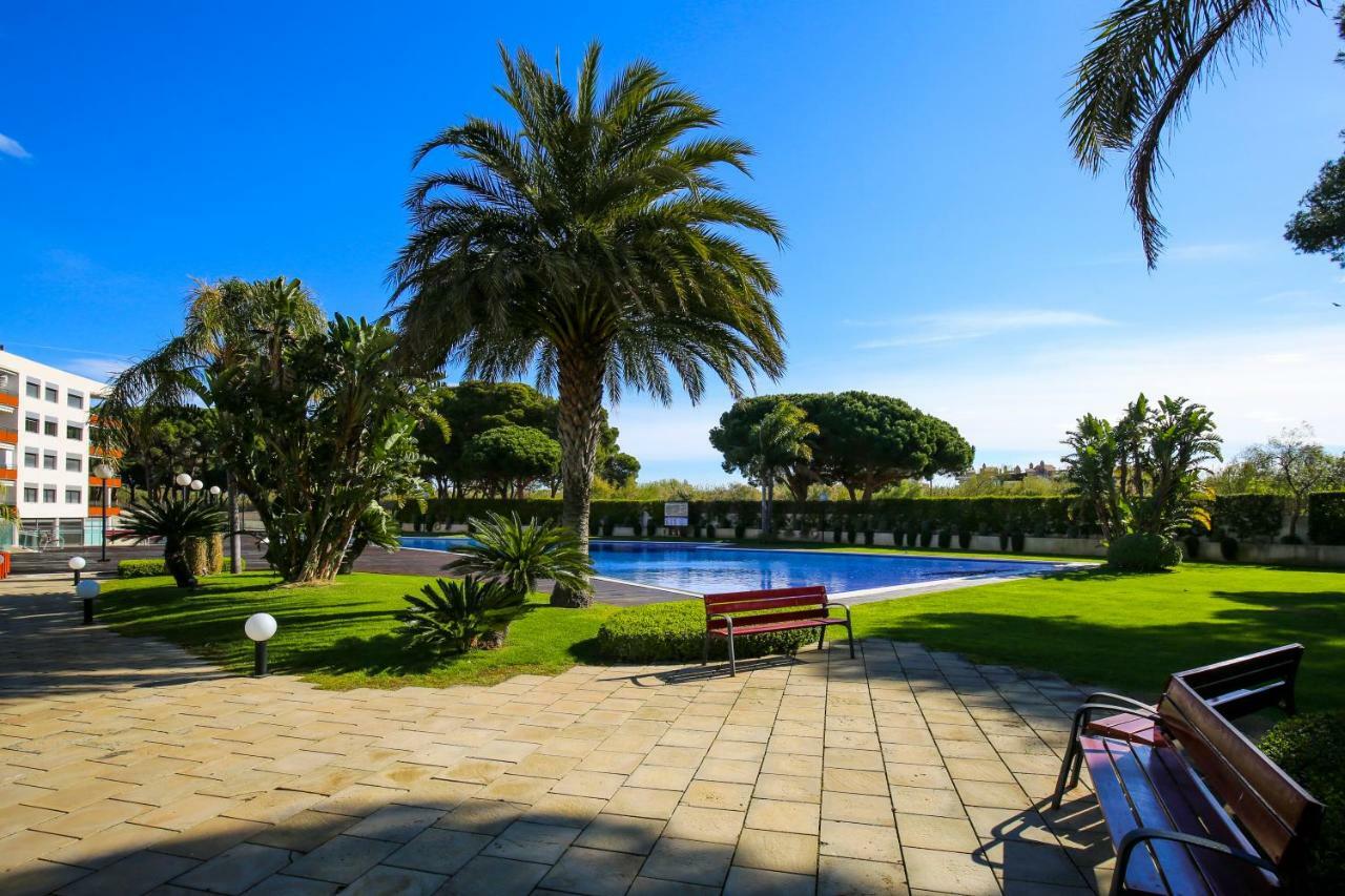 Galera Planet Costa Dorada Villa Кембрилс Екстериор снимка