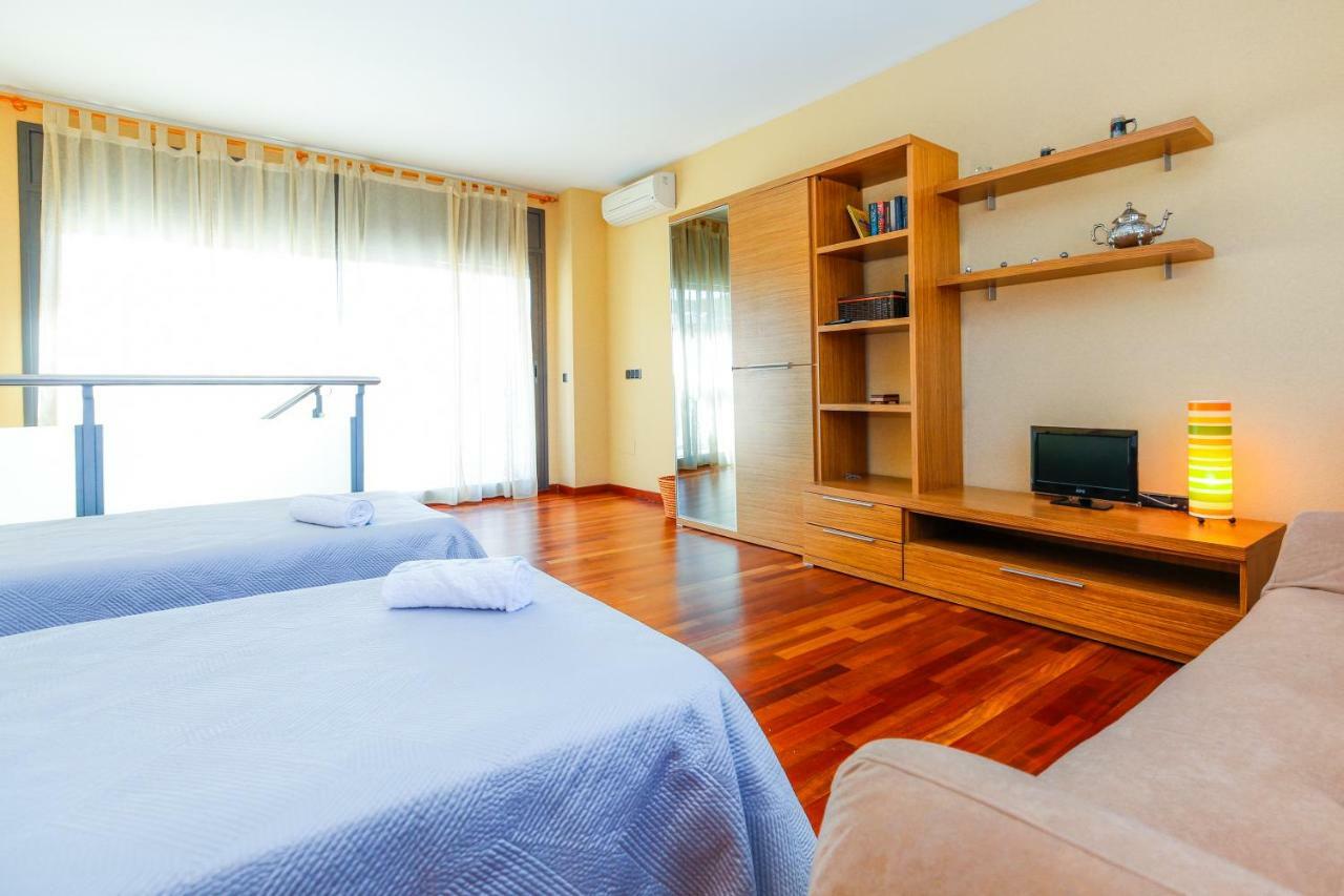 Galera Planet Costa Dorada Villa Кембрилс Екстериор снимка